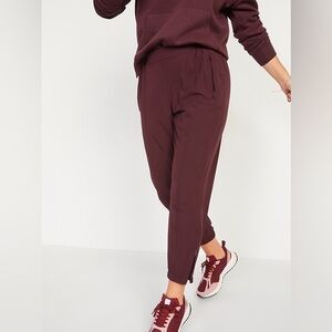 Old Navy Mid-Rise Stretch Tech Joggers for Women NWT